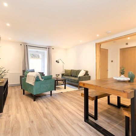 Joivy 3Br Flat In Haymarket With Free Parking EDI Exterior photo