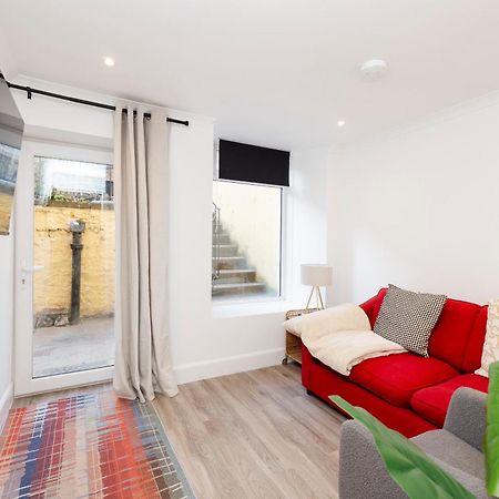 Joivy 3Br Flat In Haymarket With Free Parking EDI Exterior photo